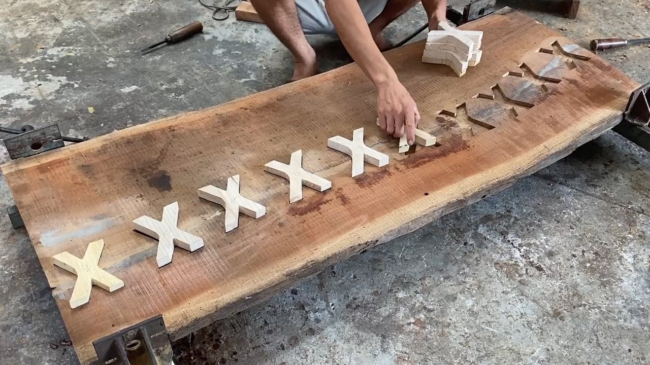 Amazing Technique Carpenter Woodworking - How To Recover Broken Wood And Build Outdoor Caffee Table