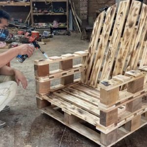 Amazing Design Ideas Woodworking Project Cheap From Pallet - Build A Outdoor Chair From Old Pallets