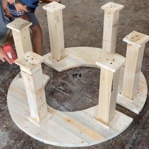 Build A Set Of Outdoor Tables And Chairs From Old Wooden Pallets - Amazing Ideas Woodworking Project