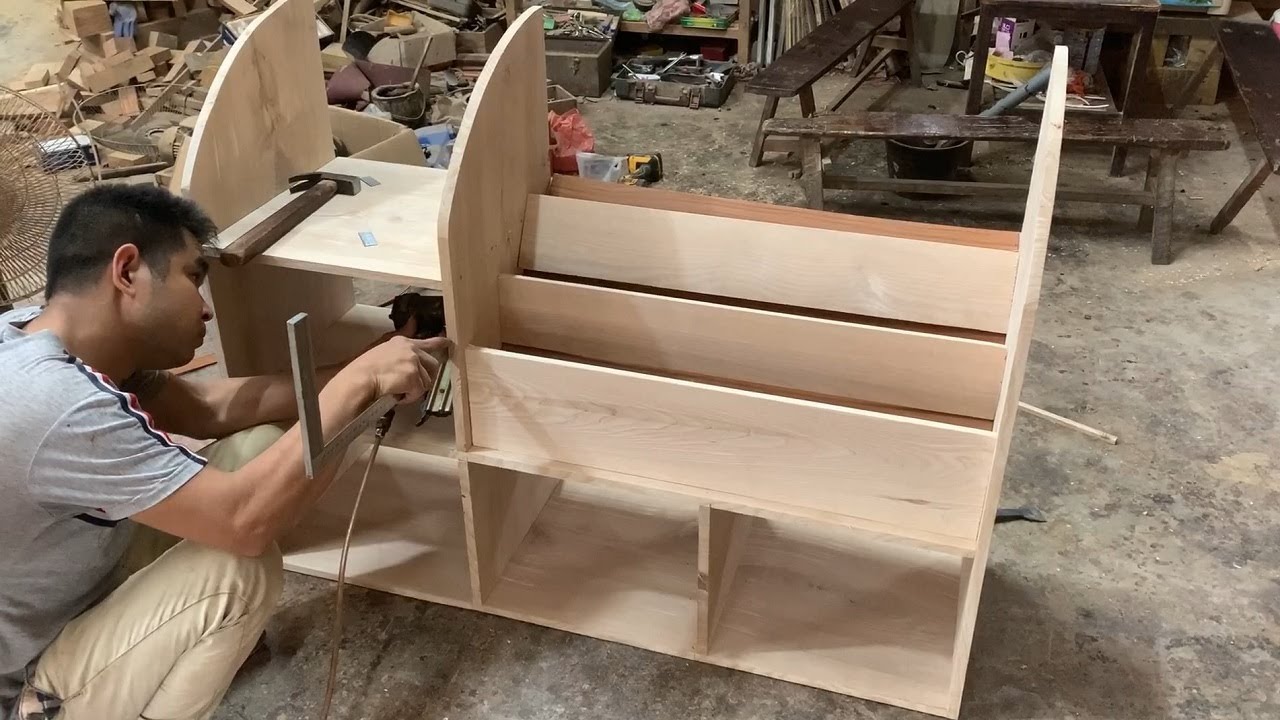 Woodworking Project - How To Build a Wooden Bookcase Easy