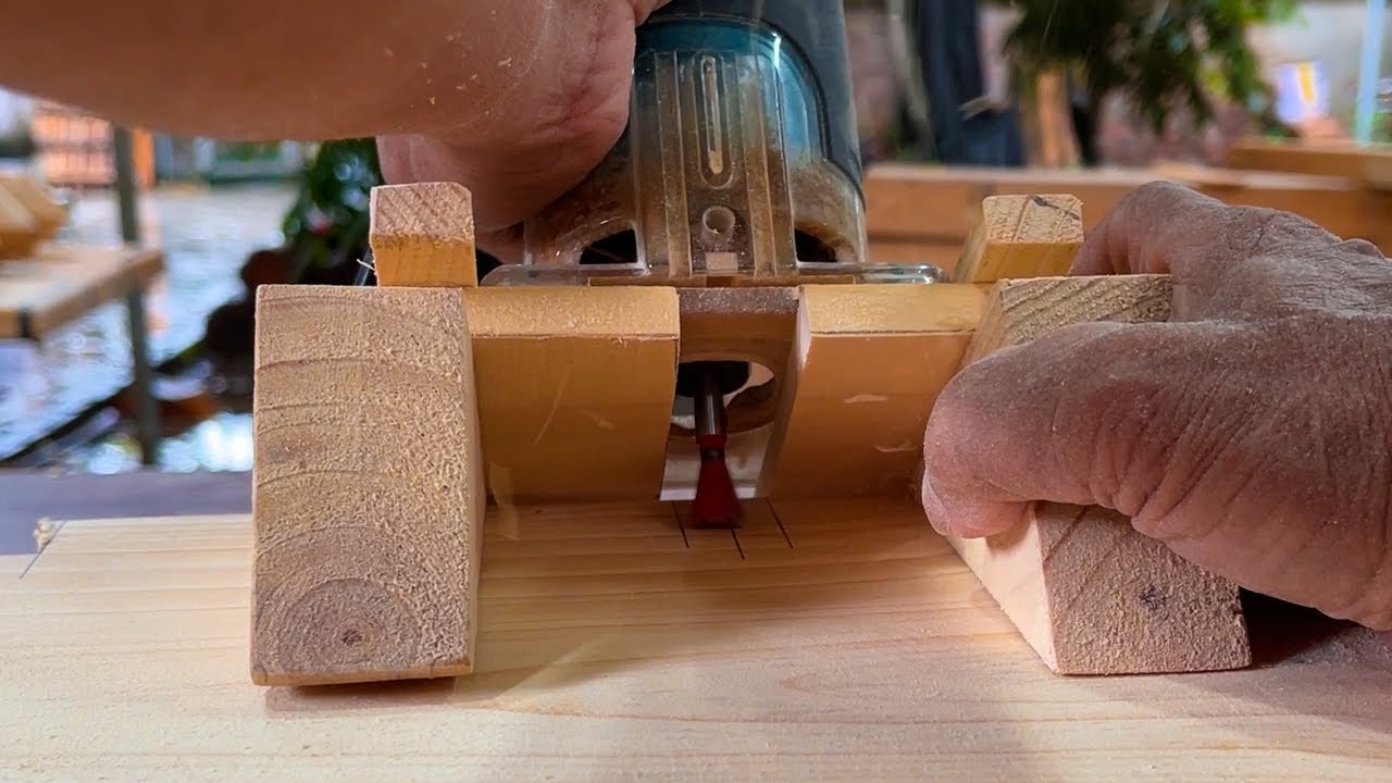 Woodworking Tips _ How To Make Corner Dovetailed Joint.