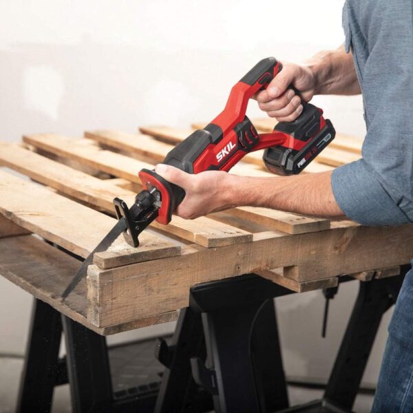 SKIL 20V 4-Tool Combo Kit: Cordless Drill, Recip Saw, Cir Saw, Spotlight - Includes 2 Batteries and Charger (CB739701) - Image 7