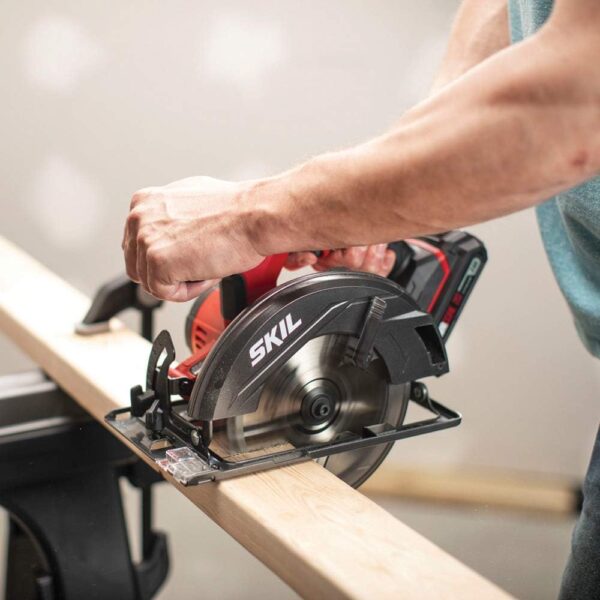 SKIL 20V 4-Tool Combo Kit: Cordless Drill, Recip Saw, Cir Saw, Spotlight - Includes 2 Batteries and Charger (CB739701) - Image 8